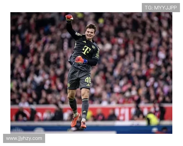 埃芬博格:诺伊尔续约助力乌尔比希成长 埃芬博格:诺伊尔续约助力乌尔比希成长